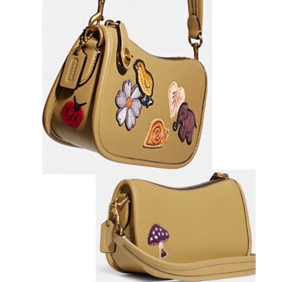 Coach Handbags - Coach Swinger 20 With Creature Patches Crossbody Chain Shoulder Bag